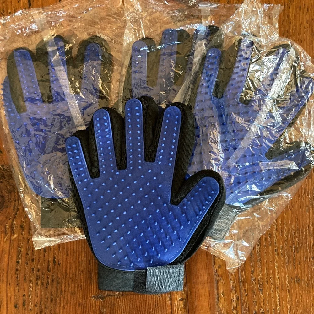 4 New Dog or Cat Grooming Gloves, Right Hand